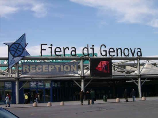 Appartamento In Centro Zona Fiera,Davanti Al Galliera Genua Exterior foto