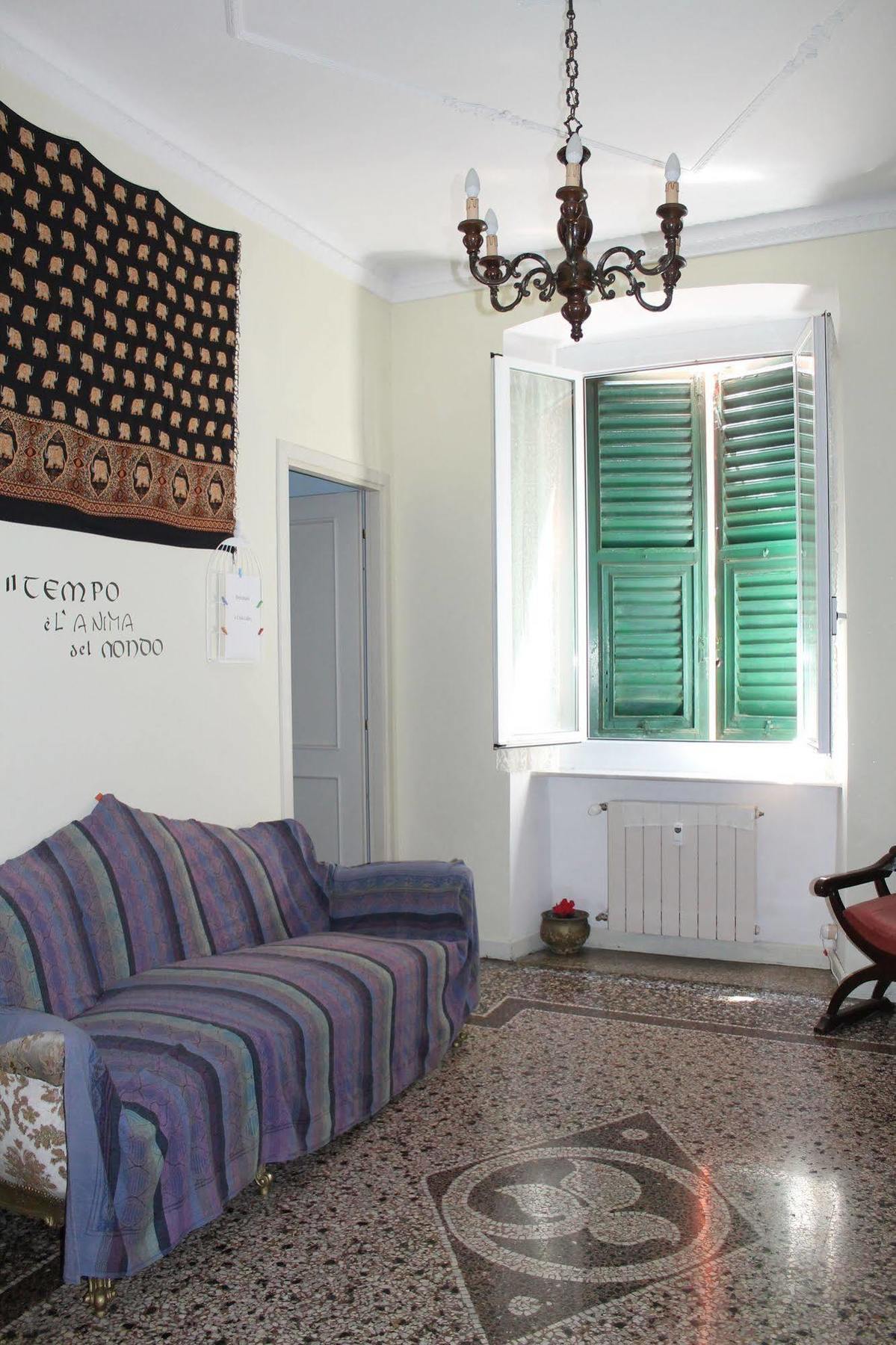 Appartamento In Centro Zona Fiera,Davanti Al Galliera Genua Exterior foto