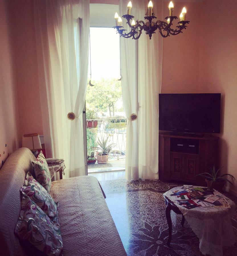 Appartamento In Centro Zona Fiera,Davanti Al Galliera Genua Exterior foto