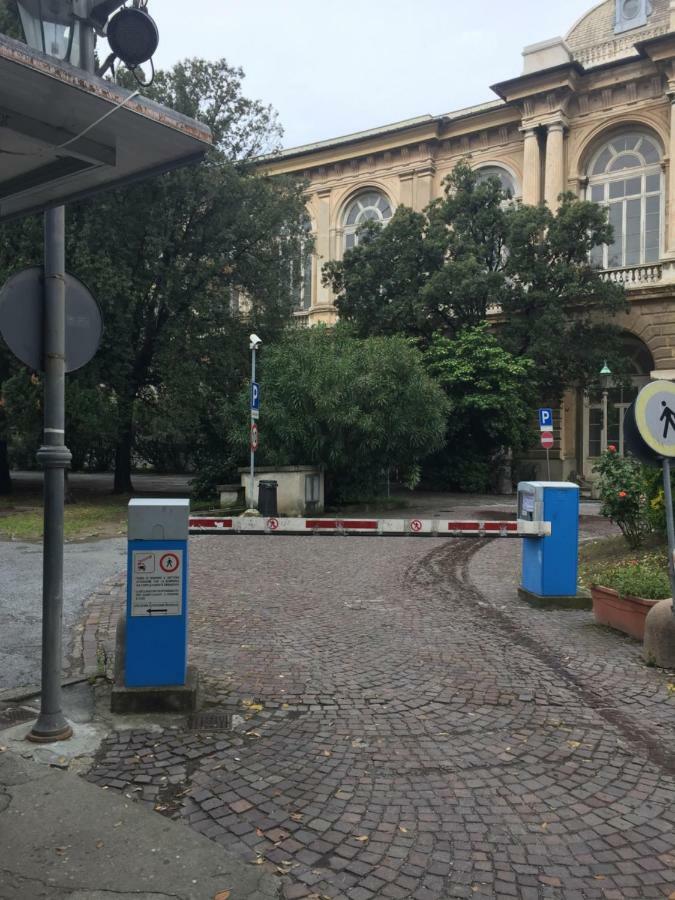 Appartamento In Centro Zona Fiera,Davanti Al Galliera Genua Exterior foto