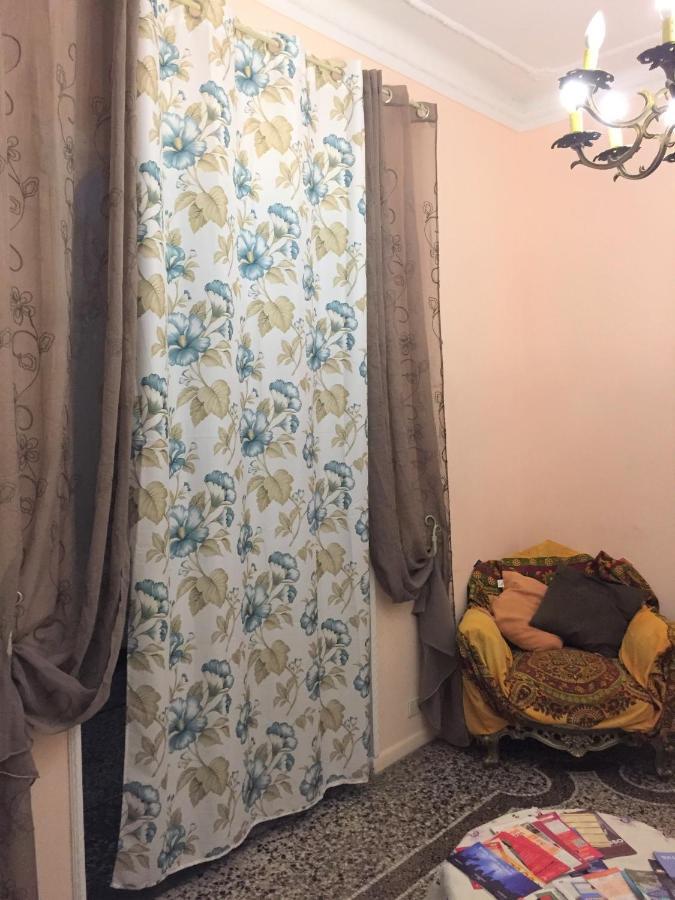 Appartamento In Centro Zona Fiera,Davanti Al Galliera Genua Exterior foto